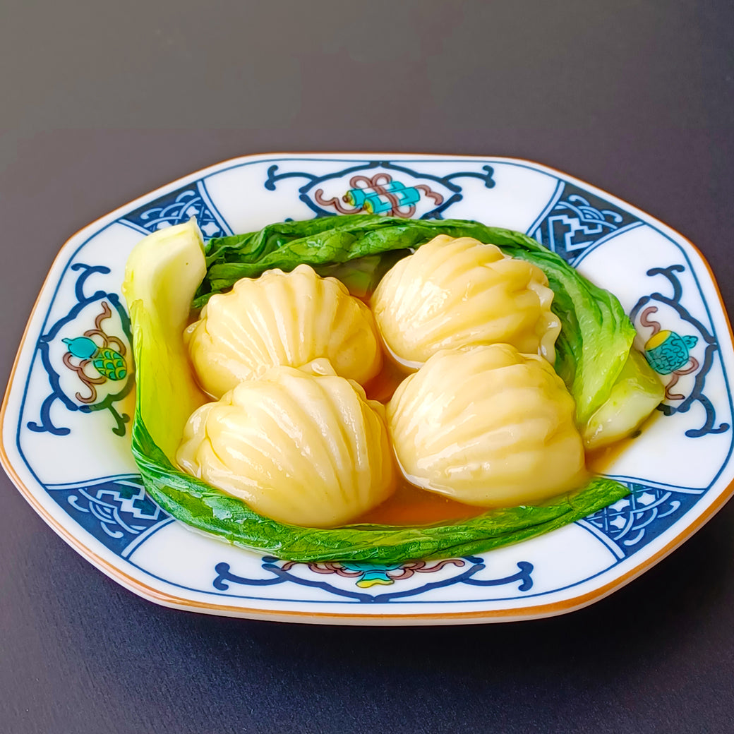 フカヒレ入もち餃子の中華あんかけ風
