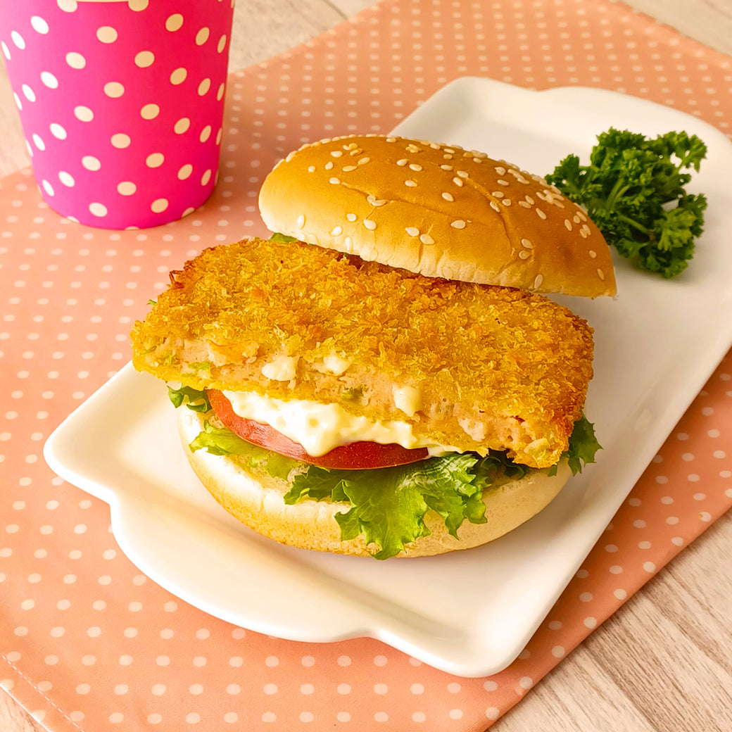 えびと3種のチーズメンチカツバーガー