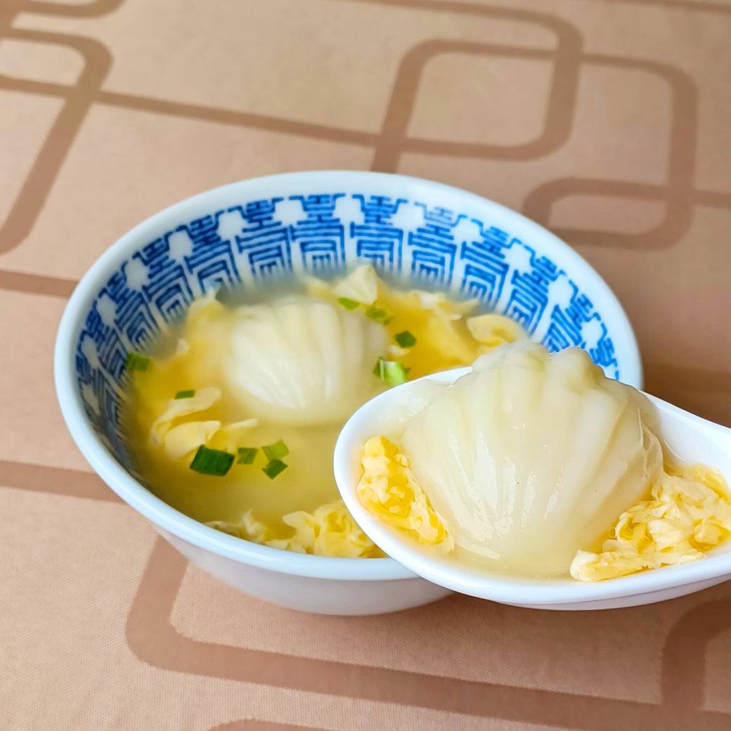 フカヒレ入もち餃子の中華卵スープ